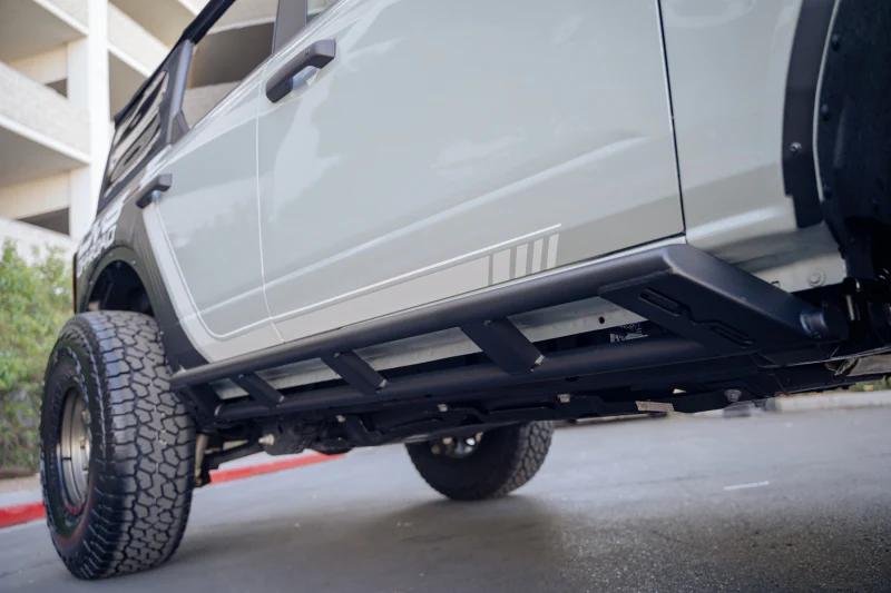 DV8 Offroad 21-22 Ford Bronco FS-15 Series Rock Sliders - Image 5