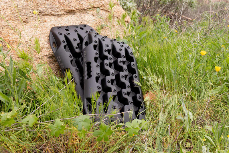 DV8 Offroad DV8 Xtract Mini Traction Board | Pair | Black - Image 6