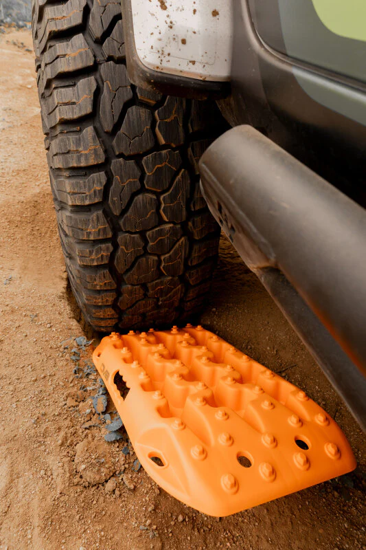 DV8 Offroad DV8 Xtract Mini Traction Board | Pair | Orange - Image 5