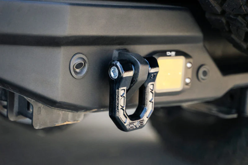 DV8 Offroad Elite Series D-Ring Shackles - Pair (Black) - Image 4