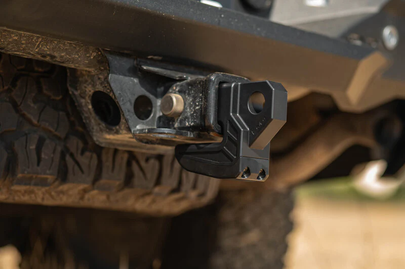 DV8 Universal Hitch Skid Plate - Black - Image 7