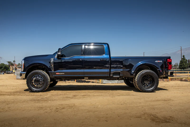 ICON 2023+ Ford F250/350 2.5in Stage 3 Suspension System w/ Radius Arms - Image 4