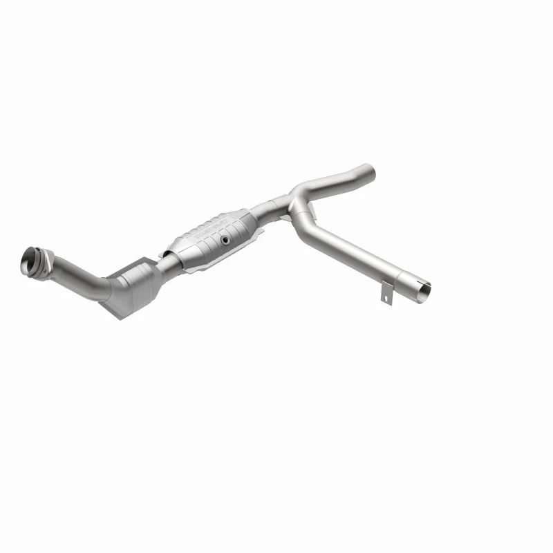 MagnaFlow Direct Fit Catalytic Converter 00-01 Ford F-150 4.6L 2wd - Image 3
