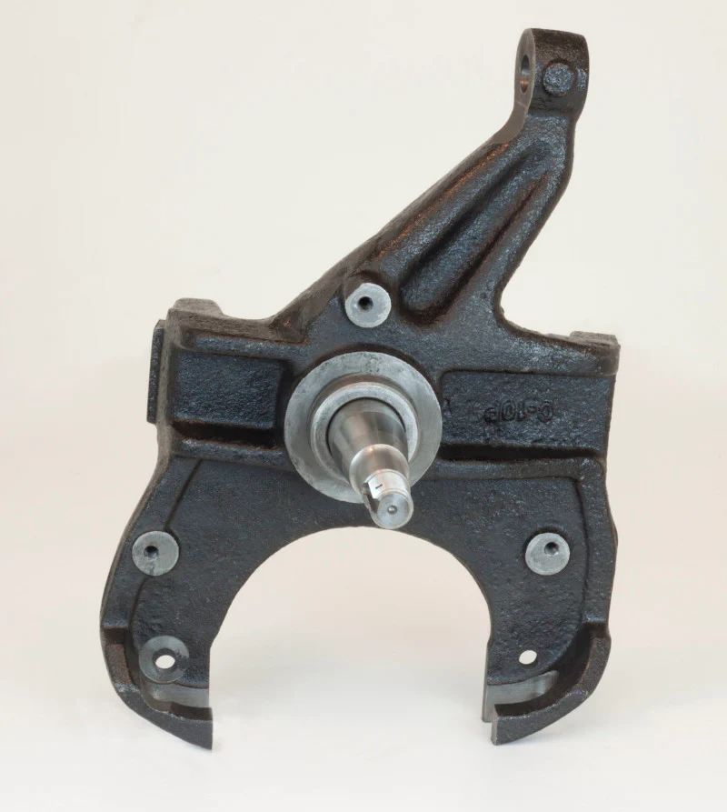 MaxTrac 73-87 Chevrolet C10 2WD 2.5in Front Lowering Spindles (1.25in Rotors) - Image 3