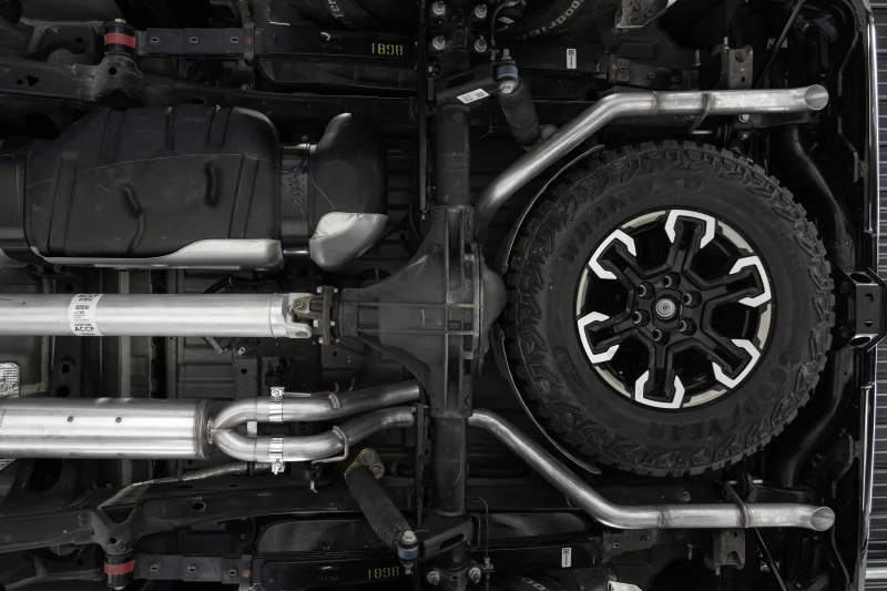 MBRP 22-23 Chevrolet/ GMC 1500 Silverado/ Sierra ZR2/AT4X 6.2L 2.5in Turn Down 3in Cat Back Exhaust - Image 3
