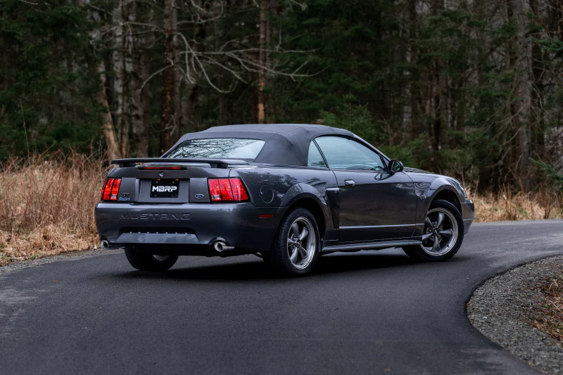 MBRP 99-04 Ford Mustang GT/Mach 1 2.5in Dual Split Rear AL Catback Exhaust w/ 3.5in Dual Wall Tips - Image 4