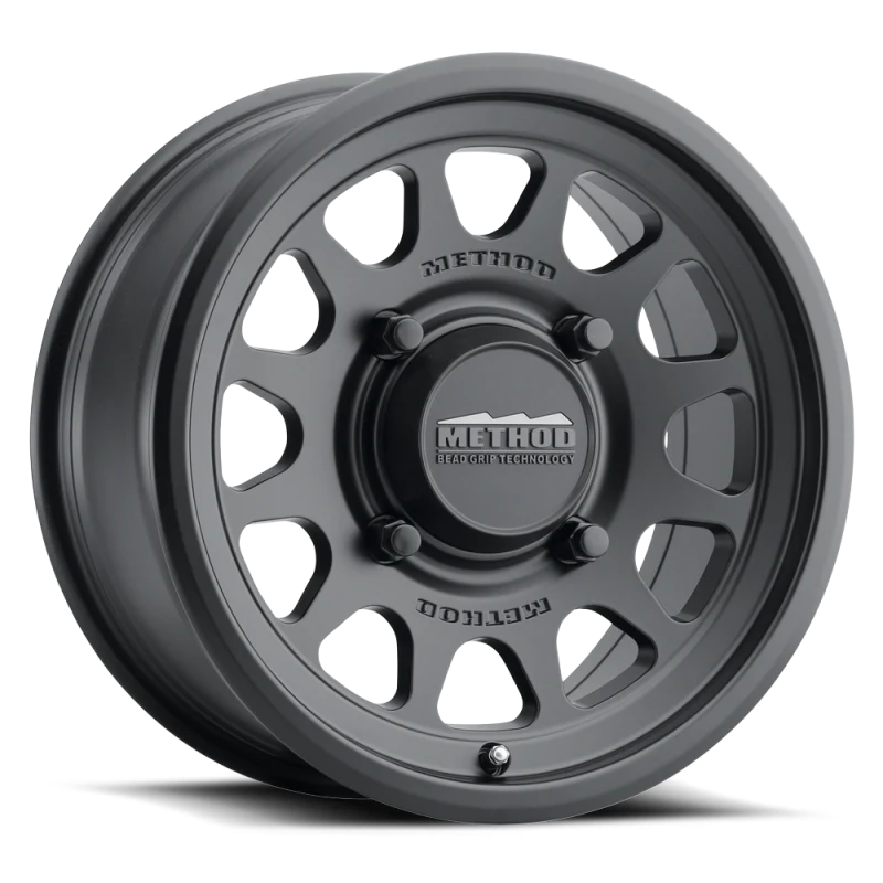 Method MR414 Bead Grip 15x10 / 6+4/25mm Offset / 5x4.5 / 76mm CB Matte Black Wheel