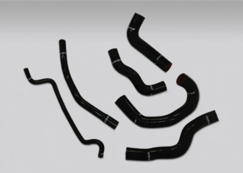 Mishimoto 05-06 Ford Mustang GT V8 / 05-10 GT500 Black Silicone Hose Kit - Image 3