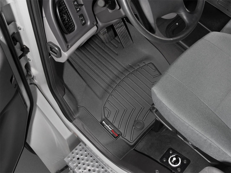 WeatherTech 04-20 Freightline M2 Vinyl Front FloorLiner - Black - Image 7