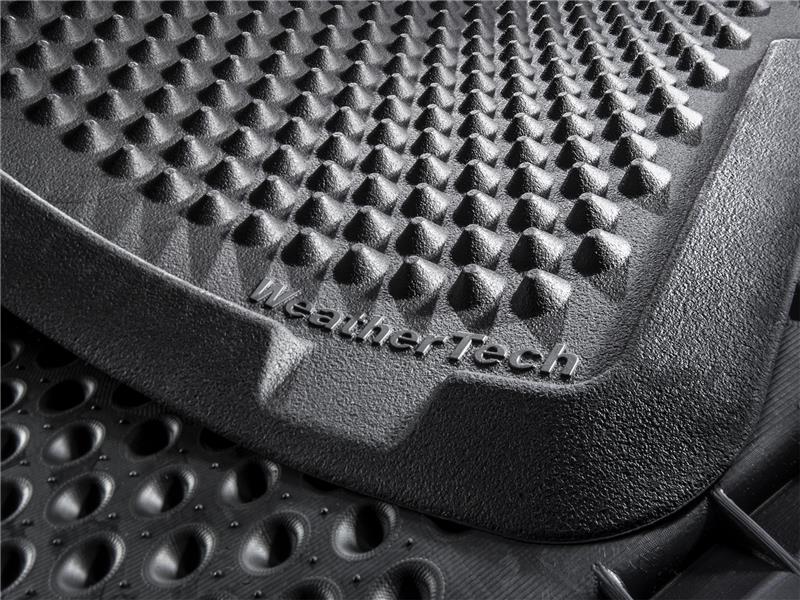 WeatherTech 30in x 48in Outdoor Mat - Black (Unboxed) - Image 5