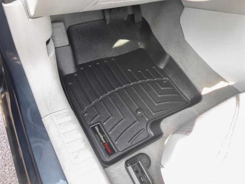 WeatherTech 97-02 Ford Expedition Front FloorLiner - Black - Image 13