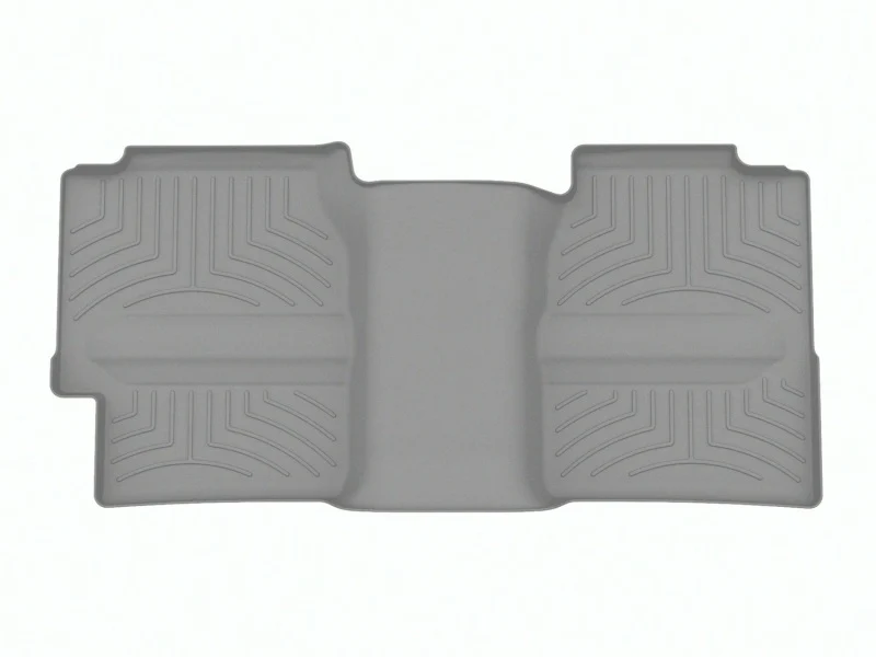 WeatherTech 99-06 Chevrolet Silverado 1500 Ext. Cab (w/Carpeted Floor) Rear FloorLiner HP - Grey
